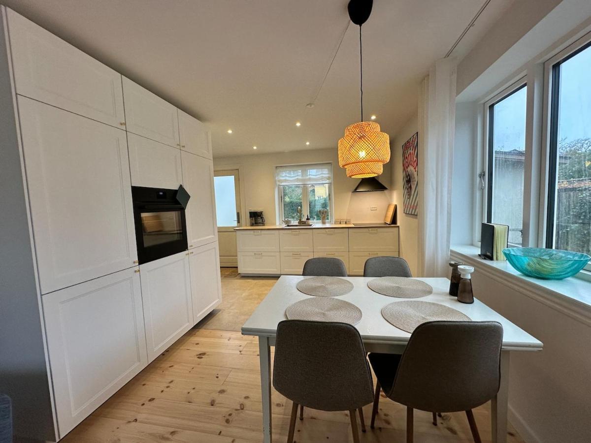 Modern & Unique In Centrum - Free Parking Villa *